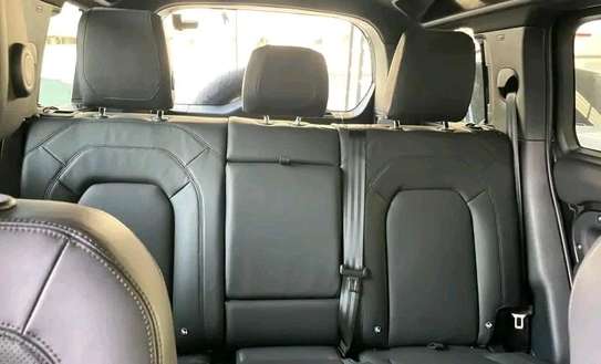 Land Rover Defender 110 D300 2024model image 6