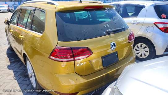 Volkswagen golf varrient 2018 Tsi image 10