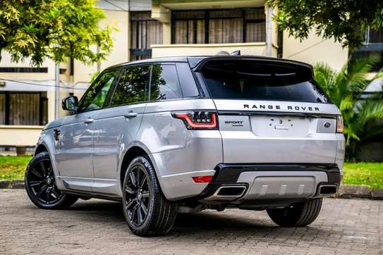2019 Range Rover Sport HSE image 3