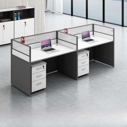 Workstations: 6-User Workstation image 5