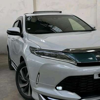 Toyota Harrier pearl image 9