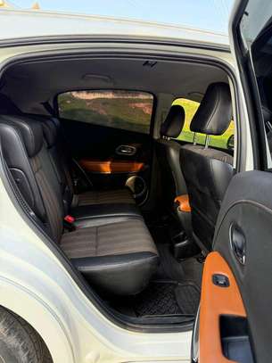 Honda vezel hybrid used image 3
