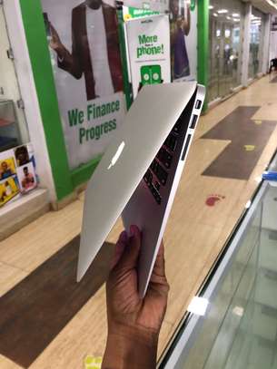 MacBook Air 13 Core i7 @ 32,999 image 3