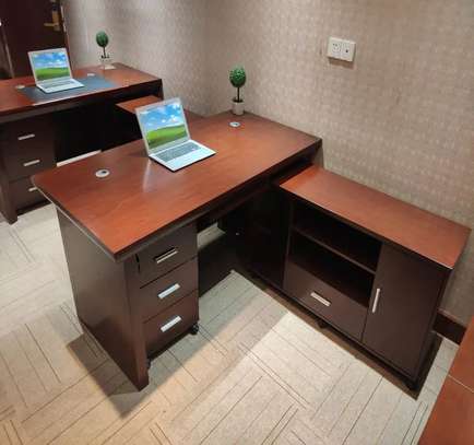 Office Desk; 1400mm Premium Mahogany Corporate Office Desk image 6