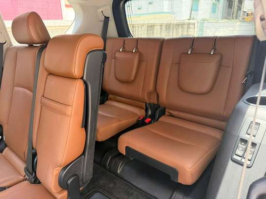 Toyota land cruiser prado TXL image 7