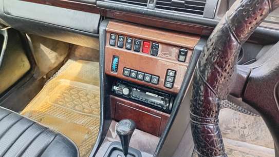 Mercedes Benz E-Class E220 Used image 14
