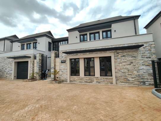 4 Bed Villa with En Suite at Runda image 17
