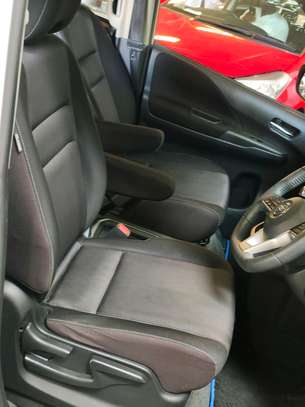 NISSAN SERENA E_POWER image 5