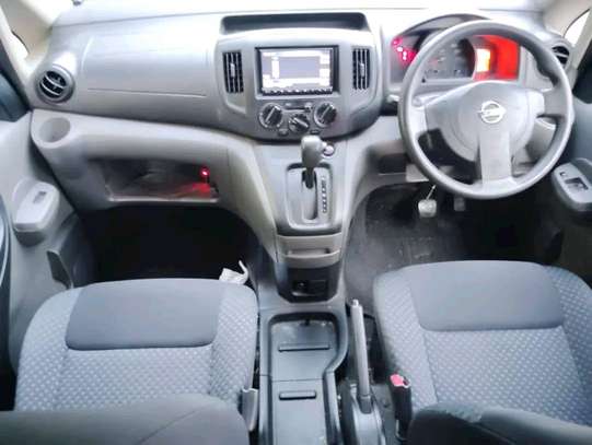 Nissan Nv200 image 5