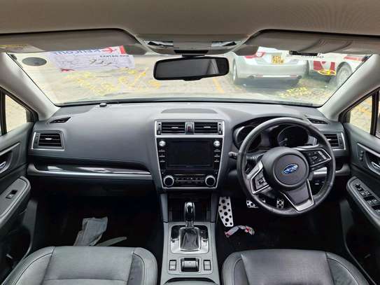 Subaru Outback Grey 2018 AWD image 2
