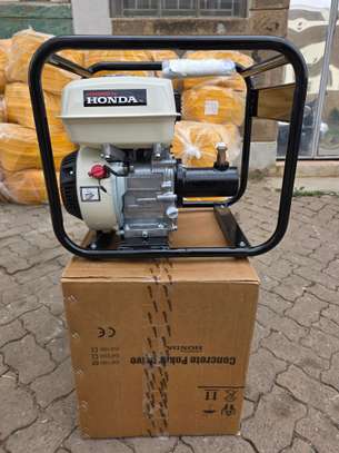 Honda concrete vibrator-(no shaft) image 4