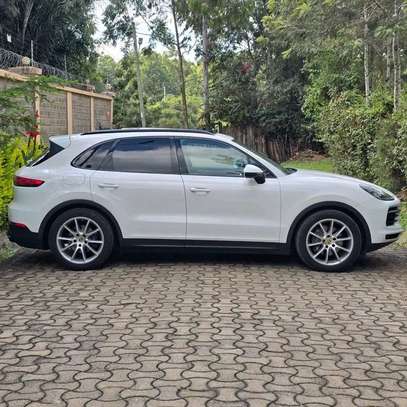 2018 Porsche cayenne image 4