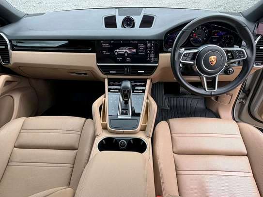 2020 Porsche Cayenne coupe image 13