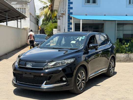 Toyota  Harrier 2019 Model for sale image 2