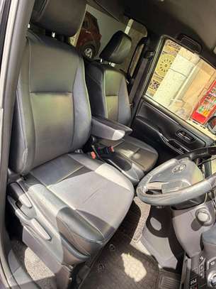 Toyota Esquire 2018 2wd image 8