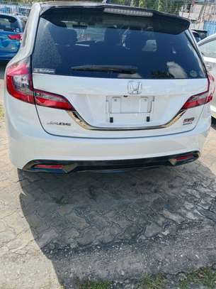 Honda jade image 2