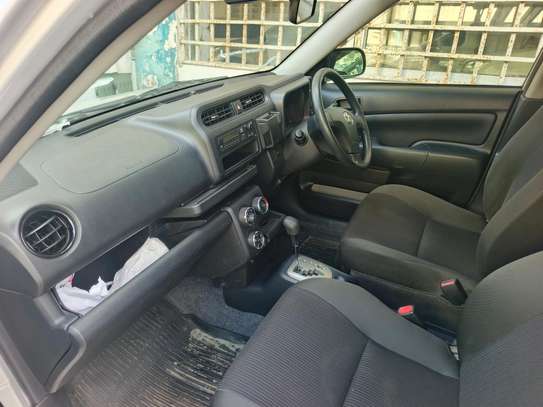 Toyota succeed  TXG image 2