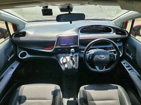 Toyota sienta seven seater on sale in Kenya image 5
