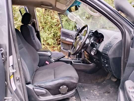 TOYOTA HILUX DOUBLE CAB AUTOMATIC.. image 9