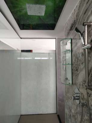 4 Bed Apartment with En Suite in General Mathenge image 7