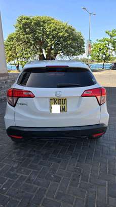 HONDA VEZEL NORMAL 2015MODEL image 2