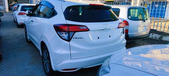 Honda Vezel hybrid white 2017 2wd image 8