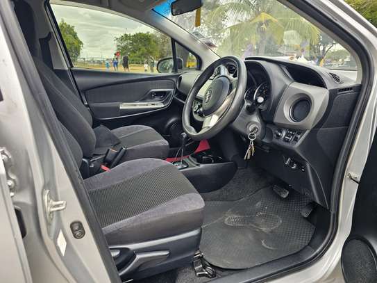 Toyota Vitz 2014 image 9