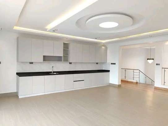 4 Bed House with En Suite in Tatu City image 10