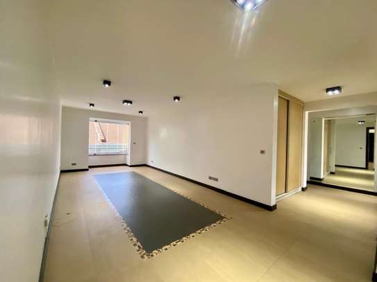 3 Bed Apartment with En Suite in Riverside image 19