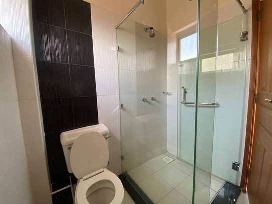 3 Bed Apartment with En Suite in Kileleshwa image 6