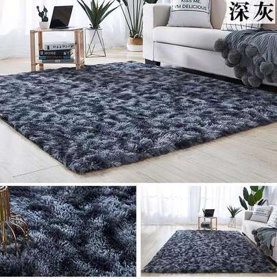 Fluffy carpet image 2