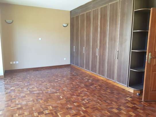 3 Bed Apartment with Parking in Kilimani image 8