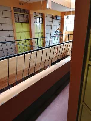 Double room with a toilet image 2