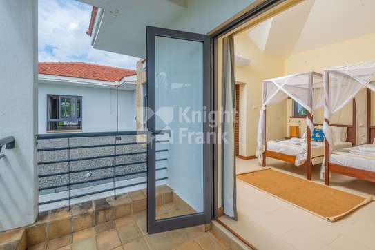 3 Bed Villa with En Suite in Kilifi image 10