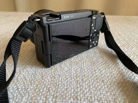 Sony ZV-E10 Full Mirrorless Camera Vlogging Kit image 3
