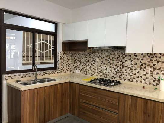 3 Bed Apartment with En Suite in Kileleshwa image 10