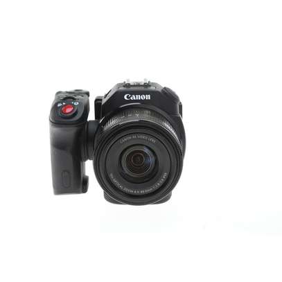 Canon XC15 4K UHD Professional Camcorder 10x Optical Zoom image 5