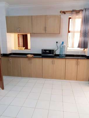 3 bedroom apartment for rent in Kileleshwa image 6