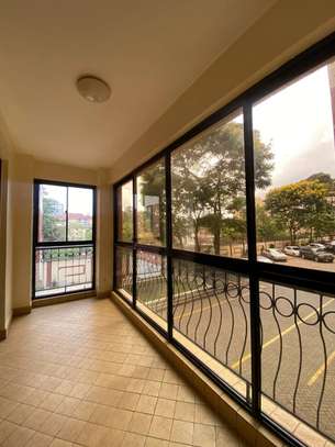 4 Bed Apartment with En Suite in Kilimani image 6