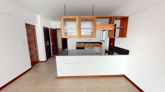 2 Bed Apartment with En Suite at Riverside Dr image 2