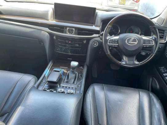 Lexux LX450d sport image 6