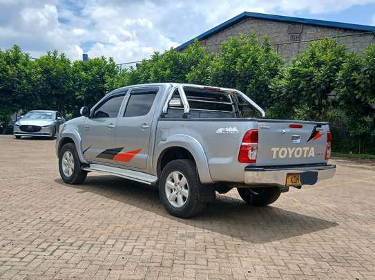 Toyota Hilux Double cab image 6