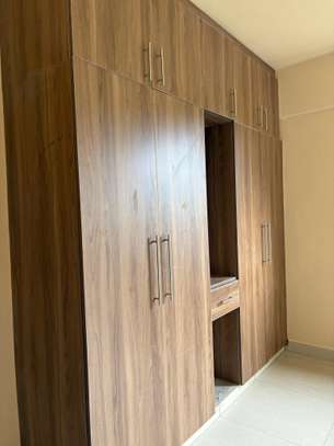 4 Bed Apartment with En Suite at Moyne Drive image 4