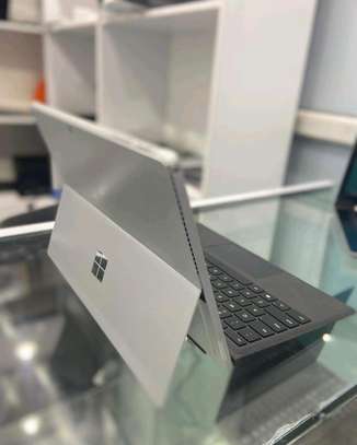 Microsoft Surface pro 4 laptop image 3