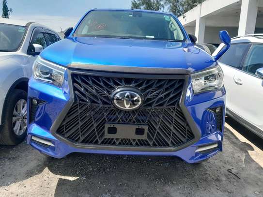 Toyota Hilux double cabin auto diesel 2019 blue image 1