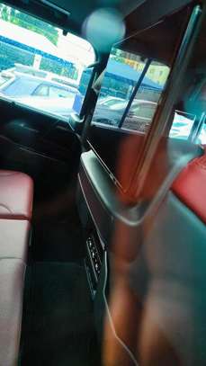 Lexus LX600 2022 black Automatic petrol image 7