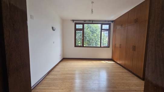 3 Bed Apartment with En Suite at Riverside image 26