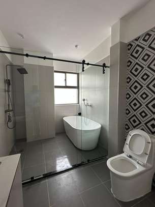4 Bedroom apartment for rent in Kileleshwa image 10