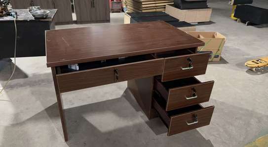 Modern Wooden 1.4m Lockable Computer Office Desk image 10