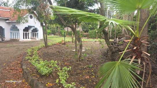 6 Bed House at Gataka image 5